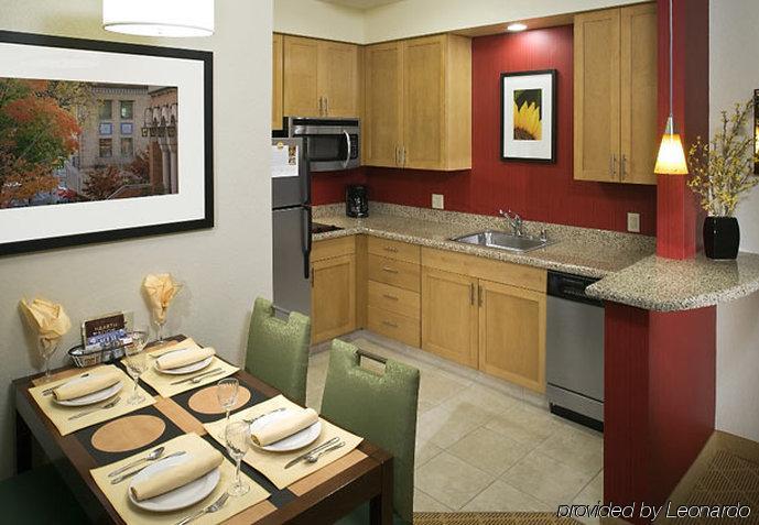 Residence Inn Kansas City Airport Eksteriør bilde